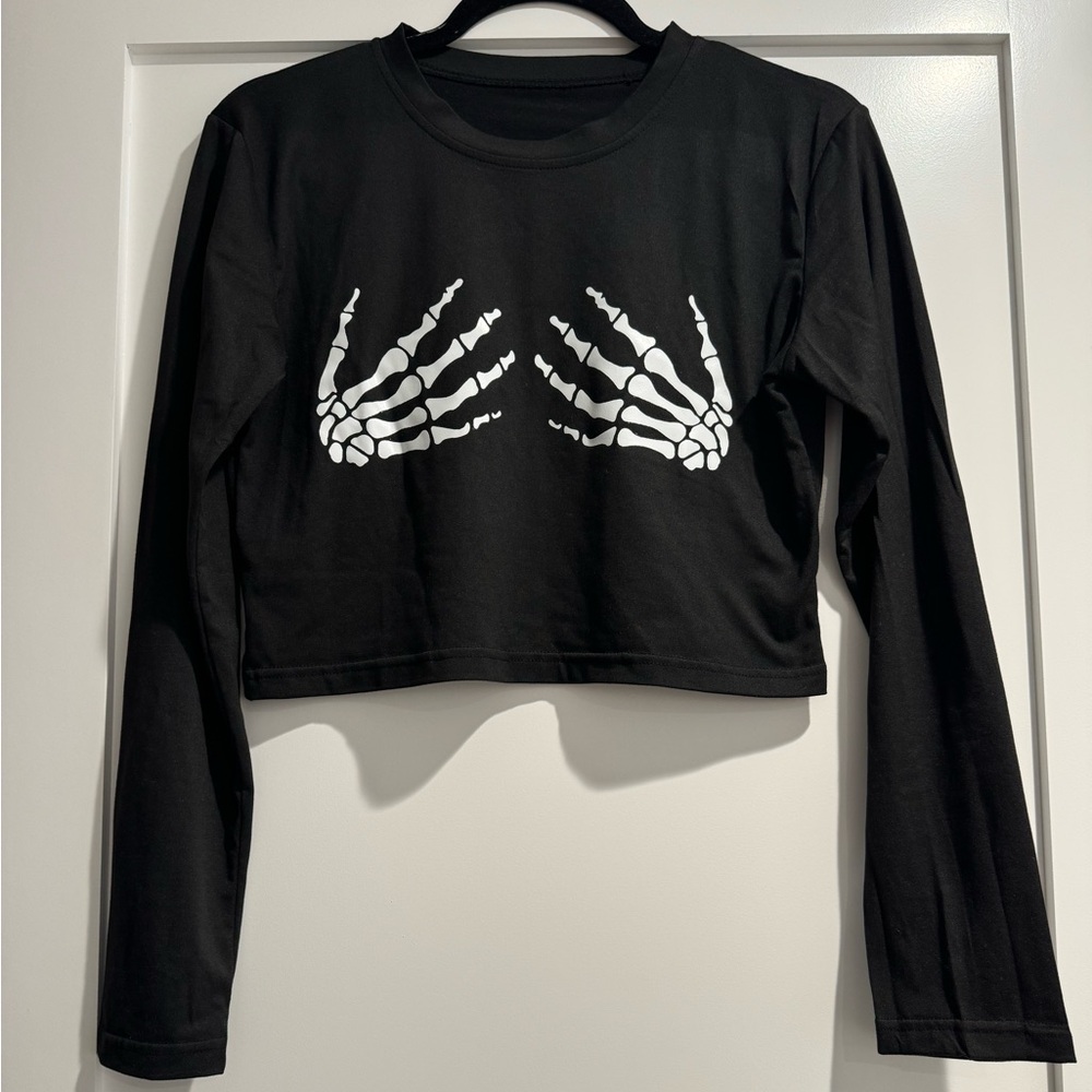 Long Sleeve Crop Top 💀
